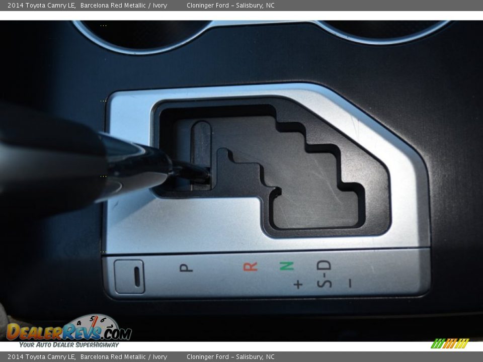 2014 Toyota Camry LE Barcelona Red Metallic / Ivory Photo #22