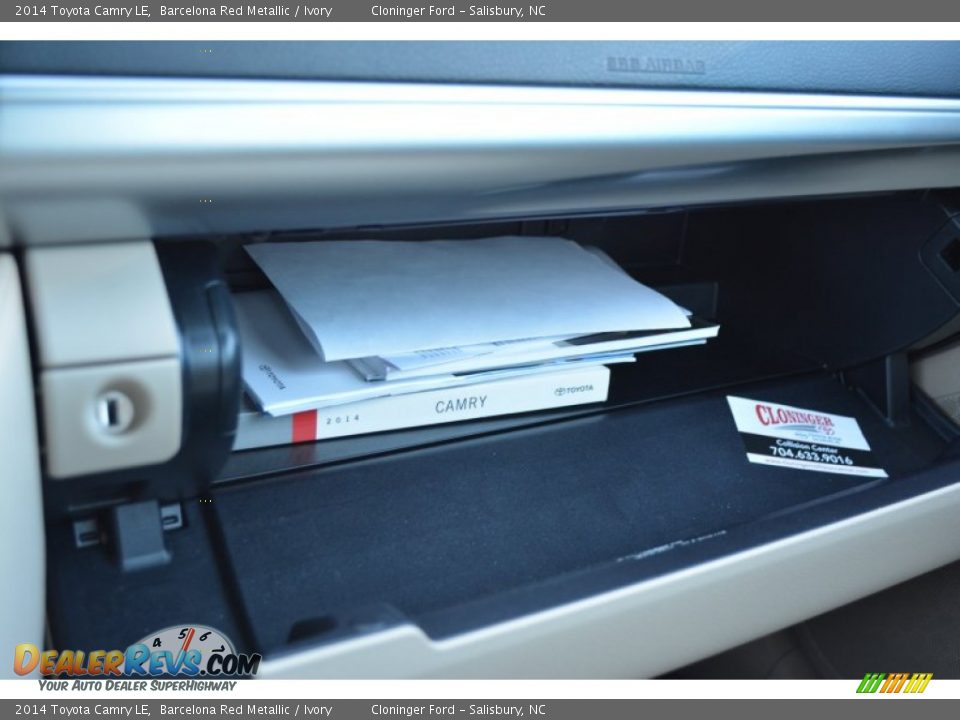 2014 Toyota Camry LE Barcelona Red Metallic / Ivory Photo #26