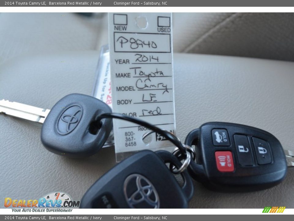 2014 Toyota Camry LE Barcelona Red Metallic / Ivory Photo #27