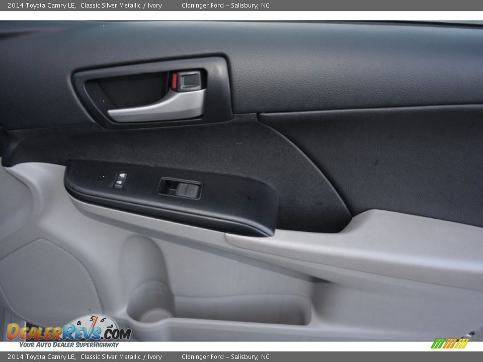 2014 Toyota Camry LE Classic Silver Metallic / Ivory Photo #15