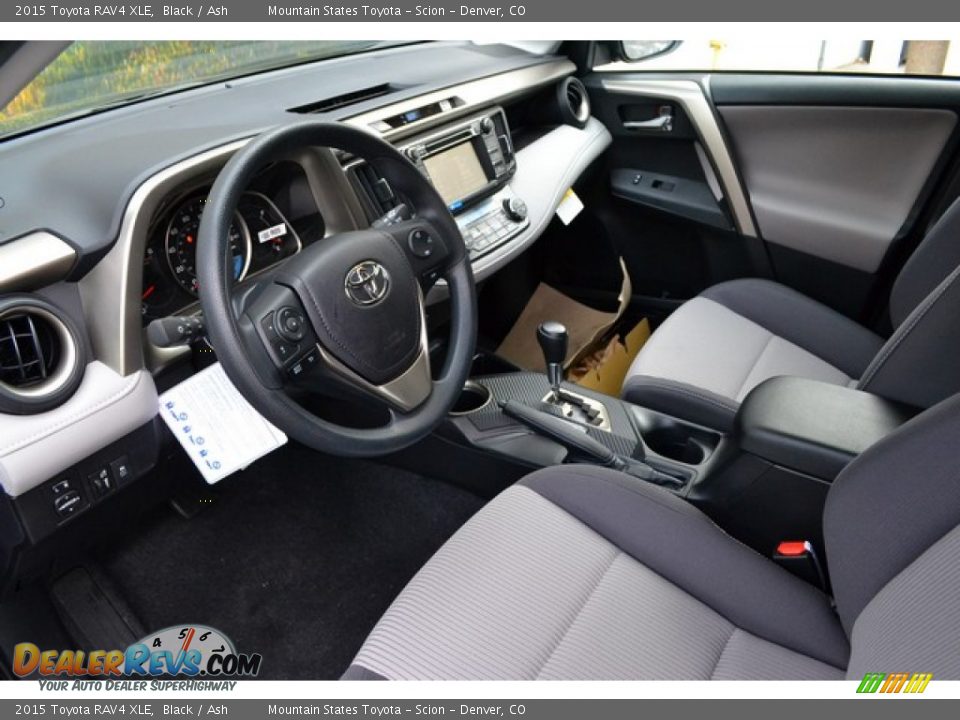 2015 Toyota RAV4 XLE Black / Ash Photo #5