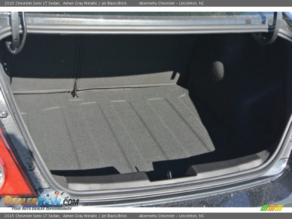 2015 Chevrolet Sonic LT Sedan Ashen Gray Metallic / Jet Black/Brick Photo #17
