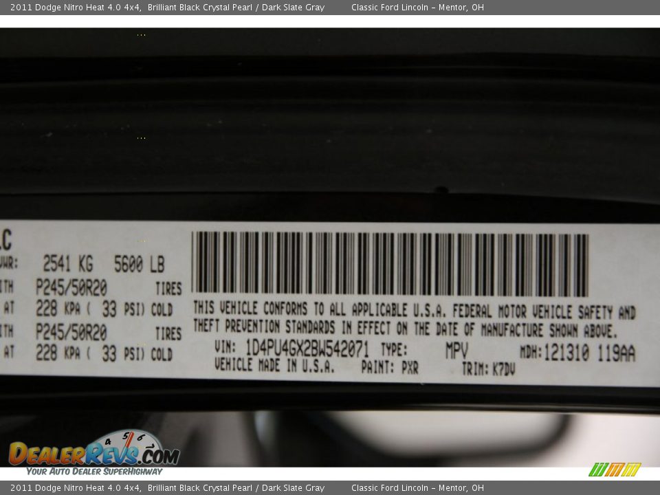 2011 Dodge Nitro Heat 4.0 4x4 Brilliant Black Crystal Pearl / Dark Slate Gray Photo #16