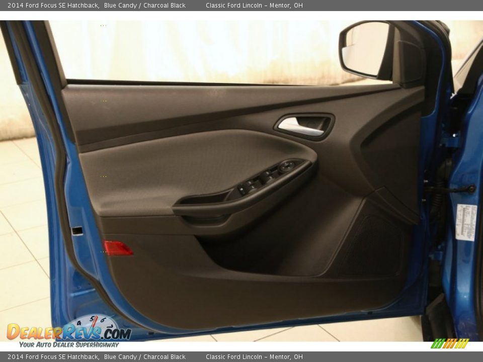2014 Ford Focus SE Hatchback Blue Candy / Charcoal Black Photo #4