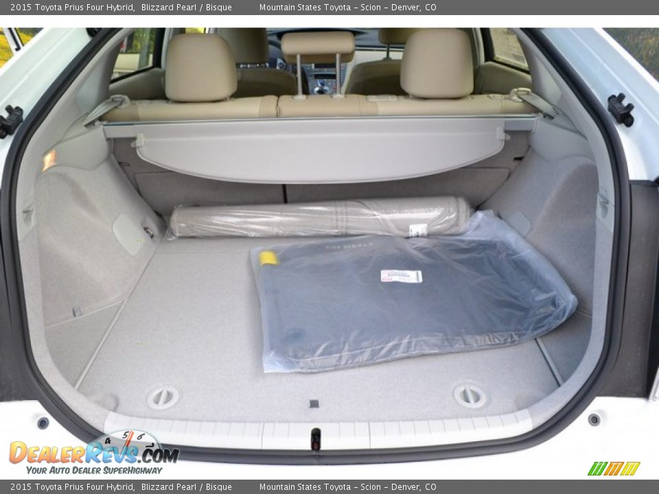 2015 Toyota Prius Four Hybrid Blizzard Pearl / Bisque Photo #8