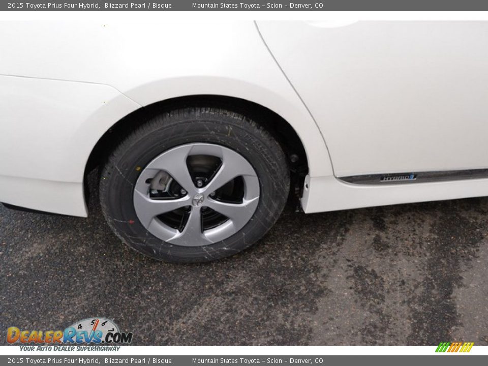 2015 Toyota Prius Four Hybrid Blizzard Pearl / Bisque Photo #9