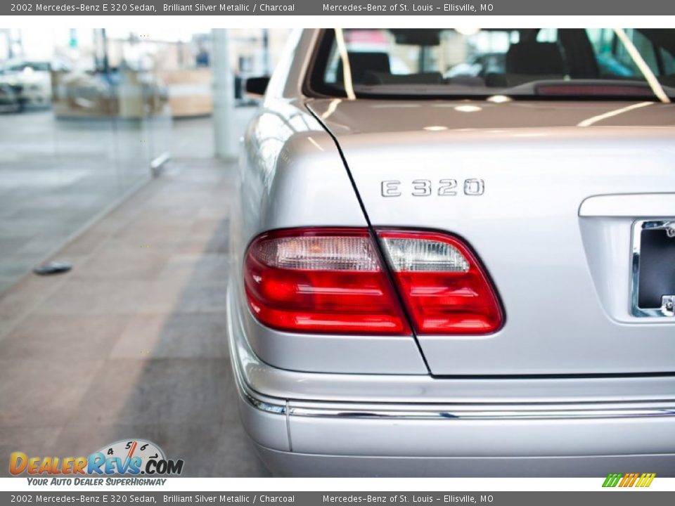2002 Mercedes-Benz E 320 Sedan Brilliant Silver Metallic / Charcoal Photo #14