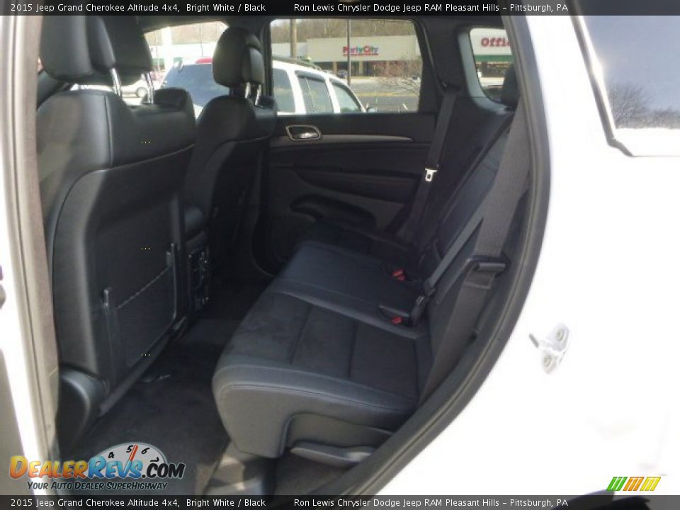 2015 Jeep Grand Cherokee Altitude 4x4 Bright White / Black Photo #12