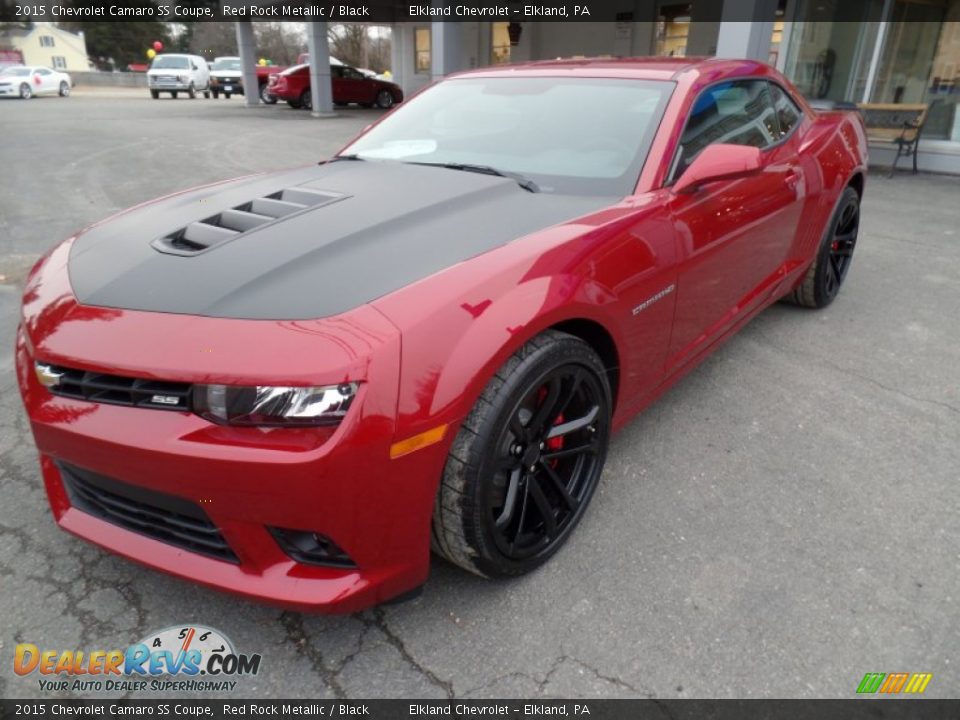 Front 3/4 View of 2015 Chevrolet Camaro SS Coupe Photo #1