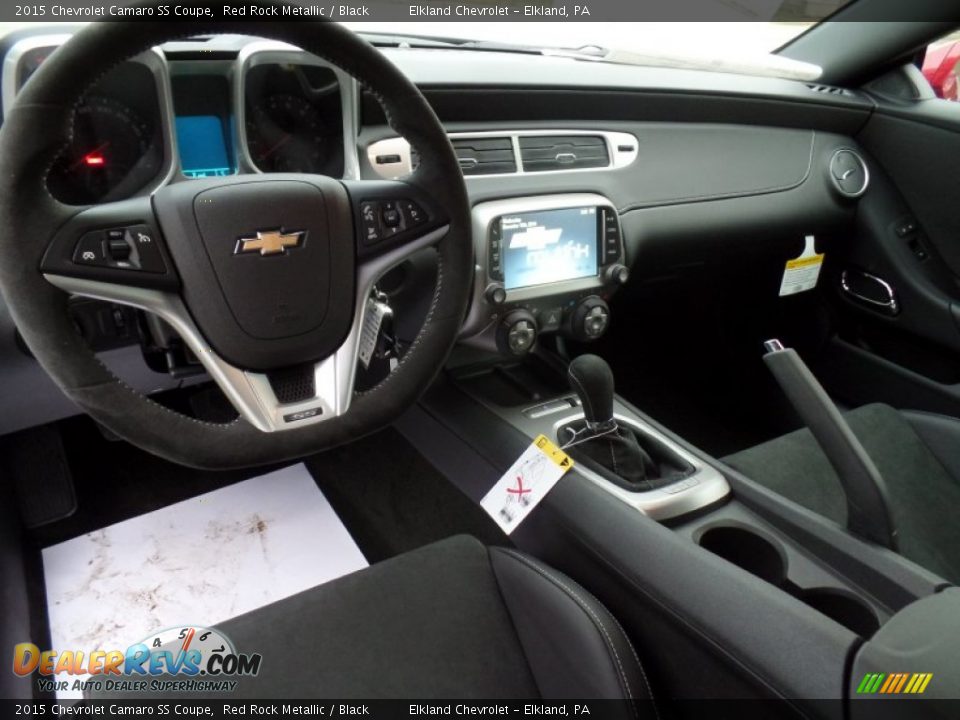 Dashboard of 2015 Chevrolet Camaro SS Coupe Photo #16