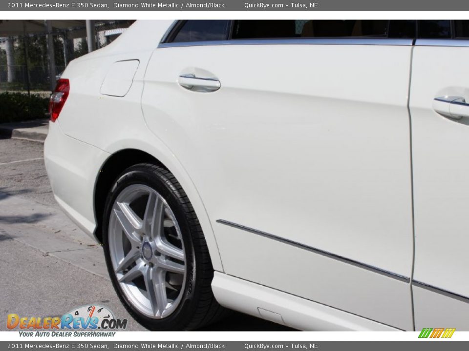 2011 Mercedes-Benz E 350 Sedan Diamond White Metallic / Almond/Black Photo #21