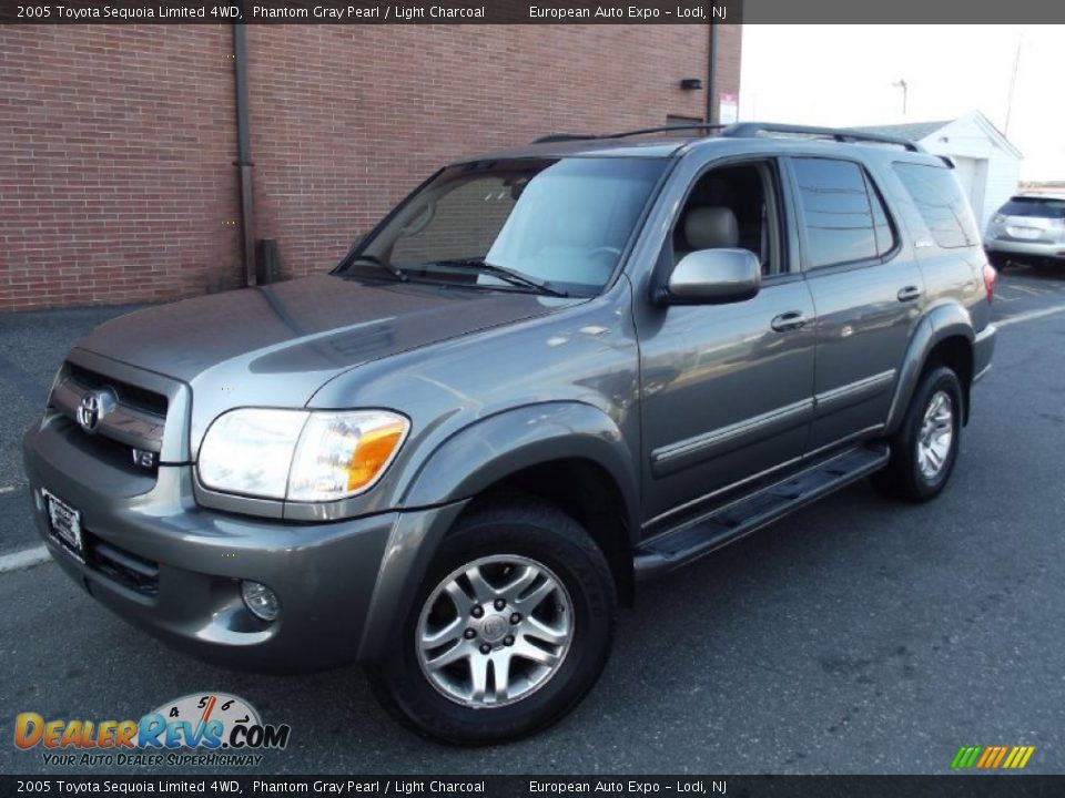 2005 Toyota Sequoia Limited 4WD Phantom Gray Pearl / Light Charcoal Photo #1