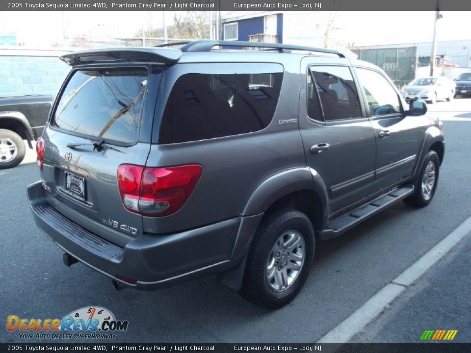 2005 Toyota Sequoia Limited 4WD Phantom Gray Pearl / Light Charcoal Photo #4