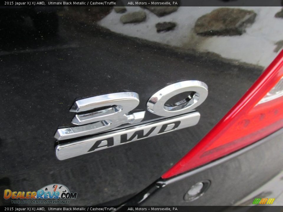 2015 Jaguar XJ XJ AWD Ultimate Black Metallic / Cashew/Truffle Photo #7