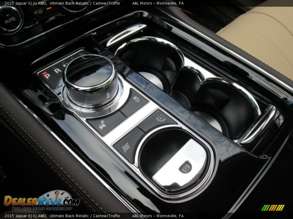 2015 Jaguar XJ XJ AWD Shifter Photo #18