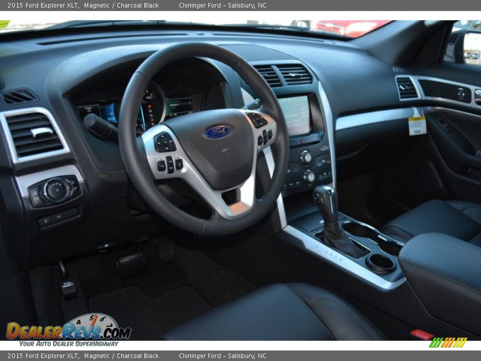 2015 Ford Explorer XLT Magnetic / Charcoal Black Photo #7