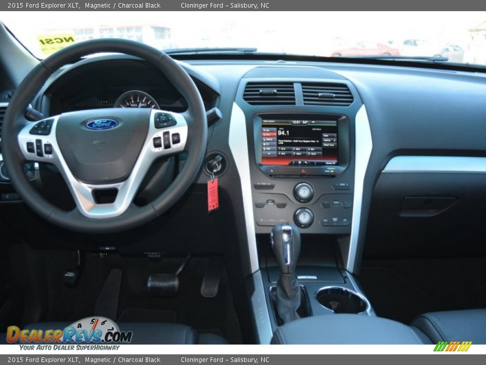 2015 Ford Explorer XLT Magnetic / Charcoal Black Photo #8