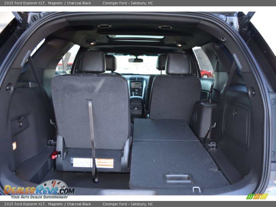 2015 Ford Explorer XLT Magnetic / Charcoal Black Photo #10
