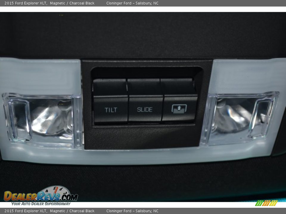 2015 Ford Explorer XLT Magnetic / Charcoal Black Photo #23