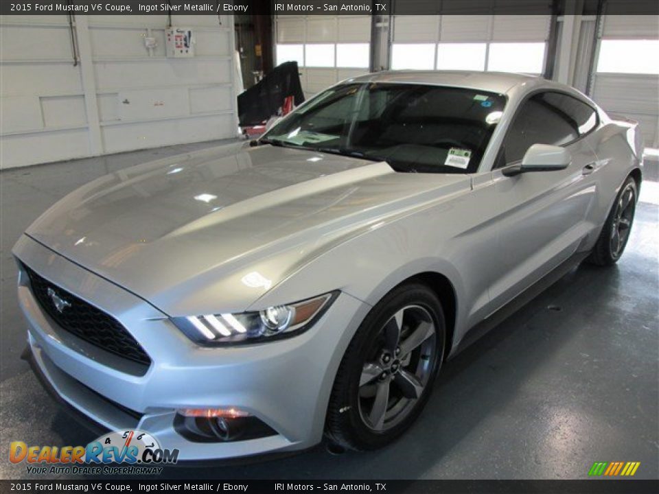 Front 3/4 View of 2015 Ford Mustang V6 Coupe Photo #3