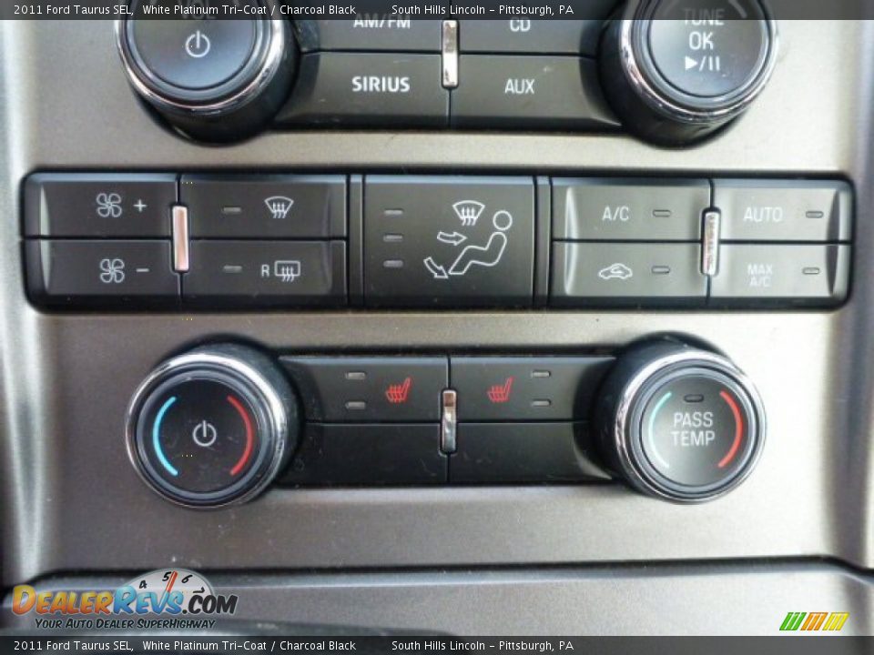 2011 Ford Taurus SEL White Platinum Tri-Coat / Charcoal Black Photo #24