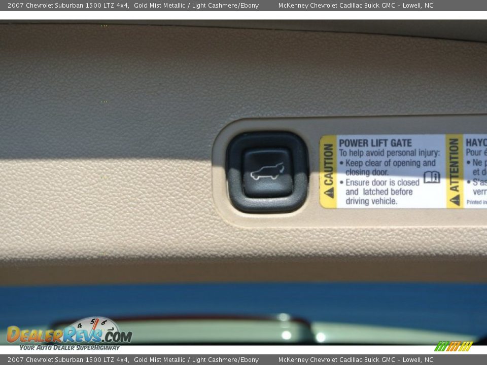 2007 Chevrolet Suburban 1500 LTZ 4x4 Gold Mist Metallic / Light Cashmere/Ebony Photo #23