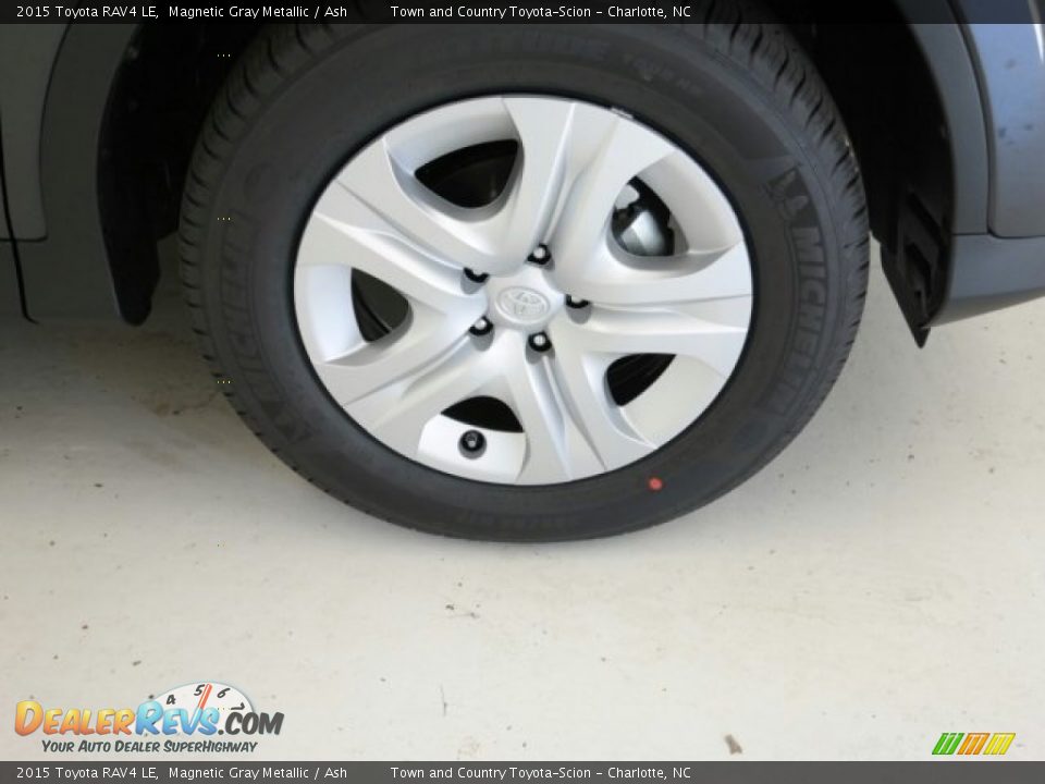 2015 Toyota RAV4 LE Magnetic Gray Metallic / Ash Photo #3