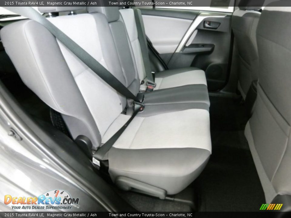 2015 Toyota RAV4 LE Magnetic Gray Metallic / Ash Photo #9