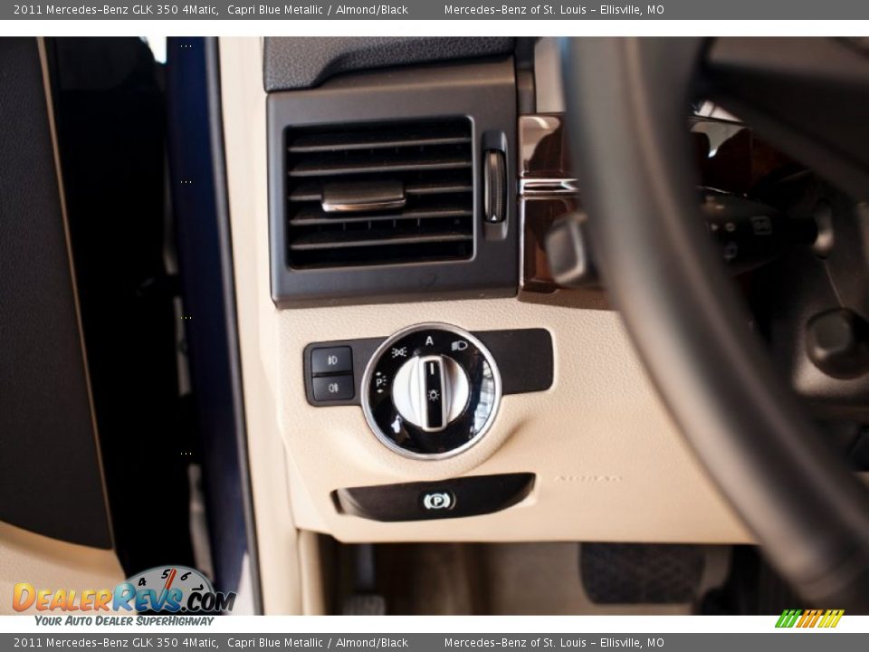 2011 Mercedes-Benz GLK 350 4Matic Capri Blue Metallic / Almond/Black Photo #23