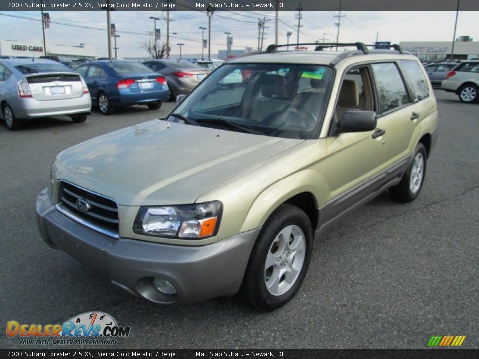 Front 3/4 View of 2003 Subaru Forester 2.5 XS Photo #2
