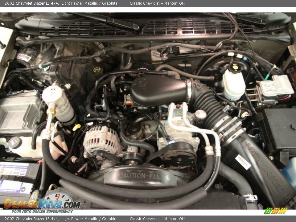 2002 Chevrolet Blazer LS 4x4 Light Pewter Metallic / Graphite Photo #14