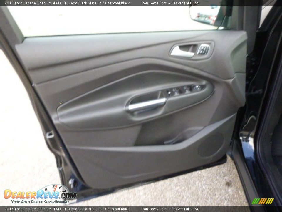 2015 Ford Escape Titanium 4WD Tuxedo Black Metallic / Charcoal Black Photo #11