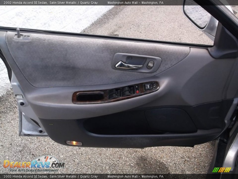 2002 Honda Accord SE Sedan Satin Silver Metallic / Quartz Gray Photo #9