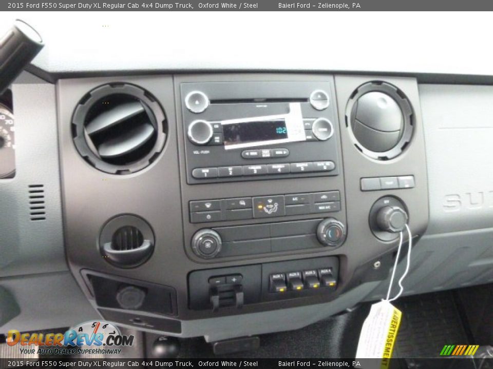 2015 Ford F550 Super Duty XL Regular Cab 4x4 Dump Truck Oxford White / Steel Photo #15