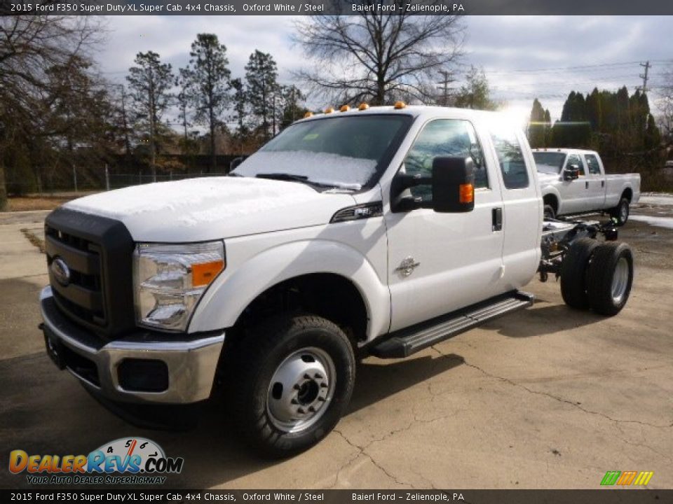 2015 Ford F350 Super Duty XL Super Cab 4x4 Chassis Oxford White / Steel Photo #2