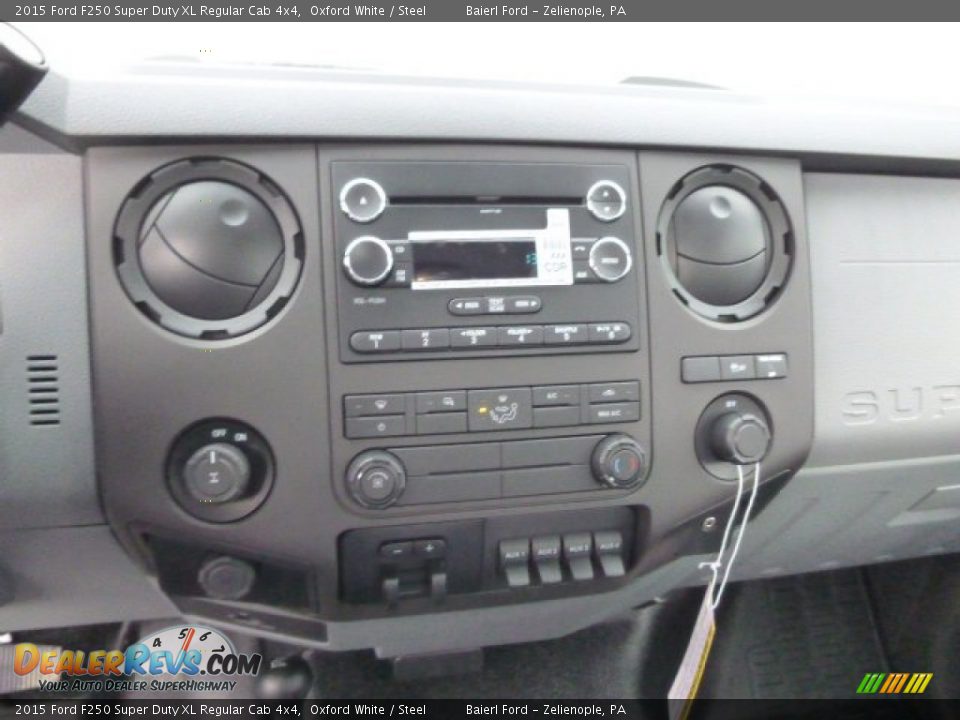 2015 Ford F250 Super Duty XL Regular Cab 4x4 Oxford White / Steel Photo #15