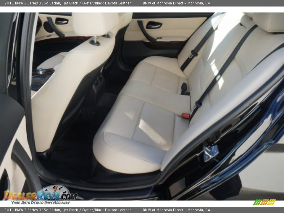 2011 BMW 3 Series 335d Sedan Jet Black / Oyster/Black Dakota Leather Photo #13