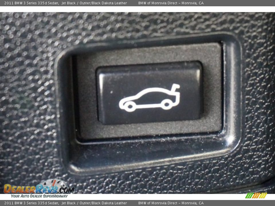 2011 BMW 3 Series 335d Sedan Jet Black / Oyster/Black Dakota Leather Photo #18