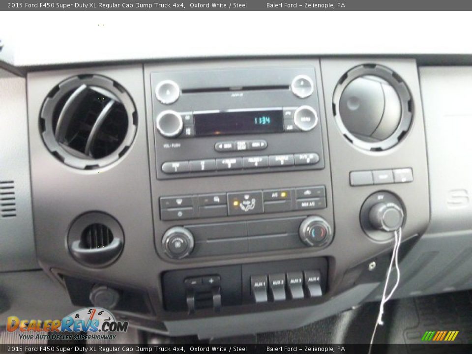 2015 Ford F450 Super Duty XL Regular Cab Dump Truck 4x4 Oxford White / Steel Photo #16