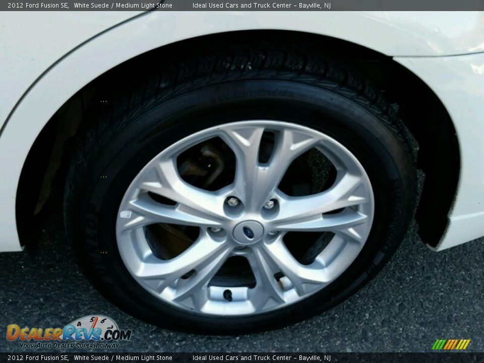 2012 Ford Fusion SE White Suede / Medium Light Stone Photo #17