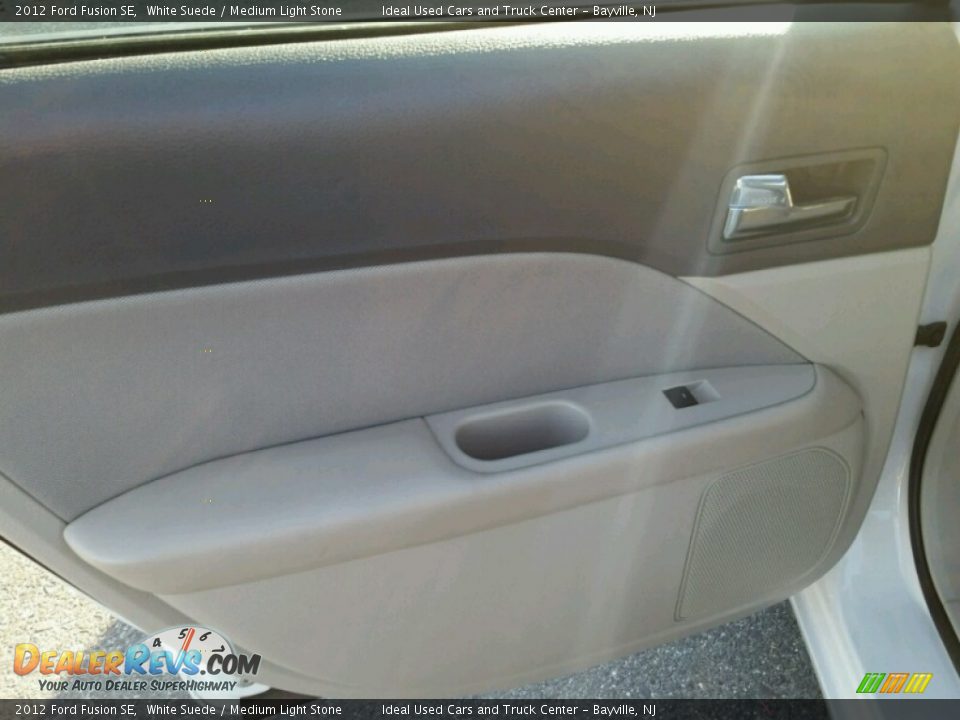 2012 Ford Fusion SE White Suede / Medium Light Stone Photo #19