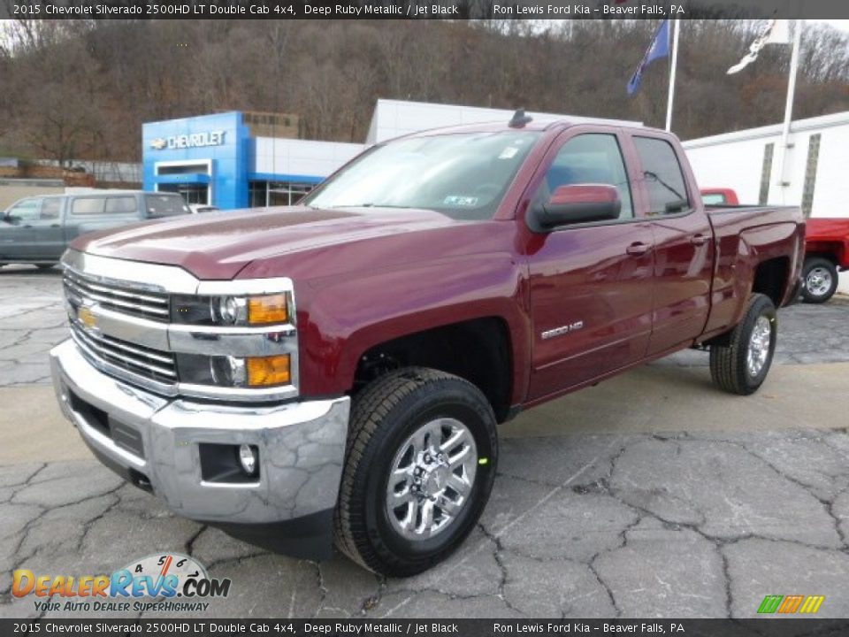 Front 3/4 View of 2015 Chevrolet Silverado 2500HD LT Double Cab 4x4 Photo #4