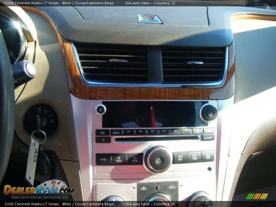 2008 Chevrolet Malibu LT Sedan White / Cocoa/Cashmere Beige Photo #11