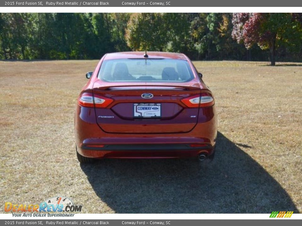 2015 Ford Fusion SE Ruby Red Metallic / Charcoal Black Photo #5