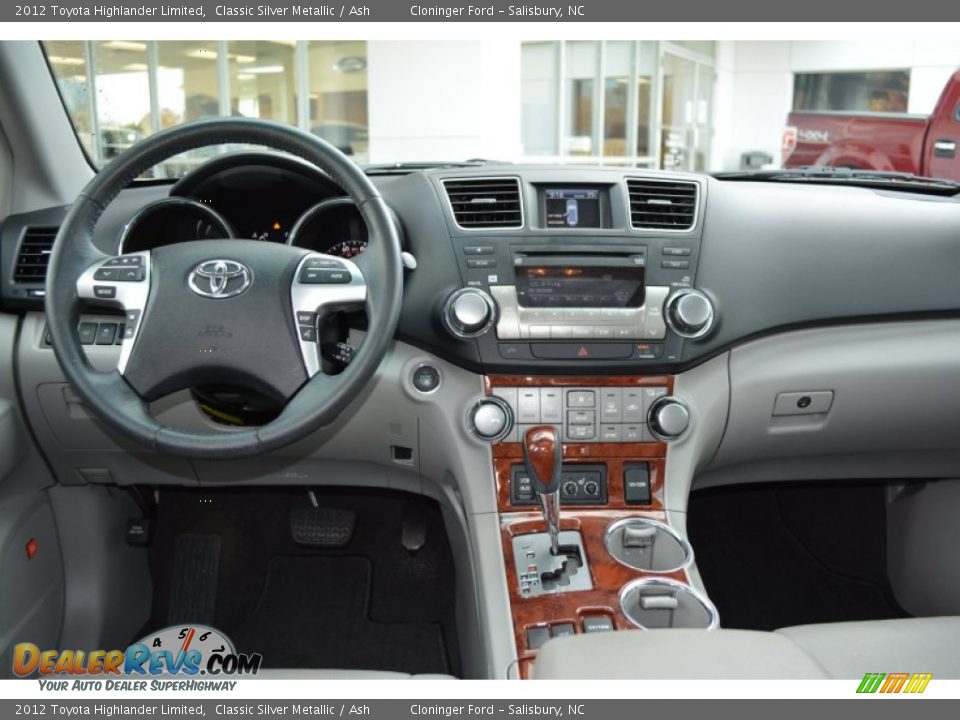 Dashboard of 2012 Toyota Highlander Limited Photo #11