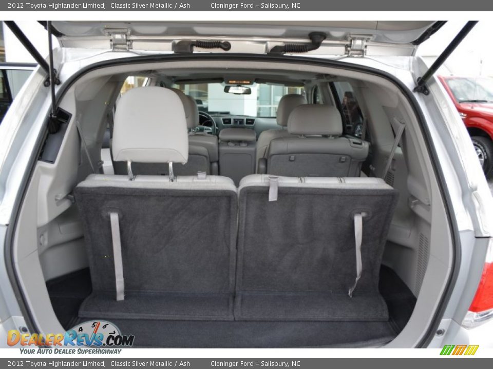 2012 Toyota Highlander Limited Trunk Photo #13