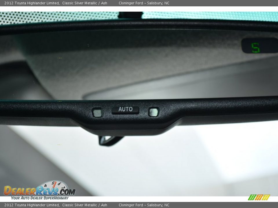 2012 Toyota Highlander Limited Classic Silver Metallic / Ash Photo #25