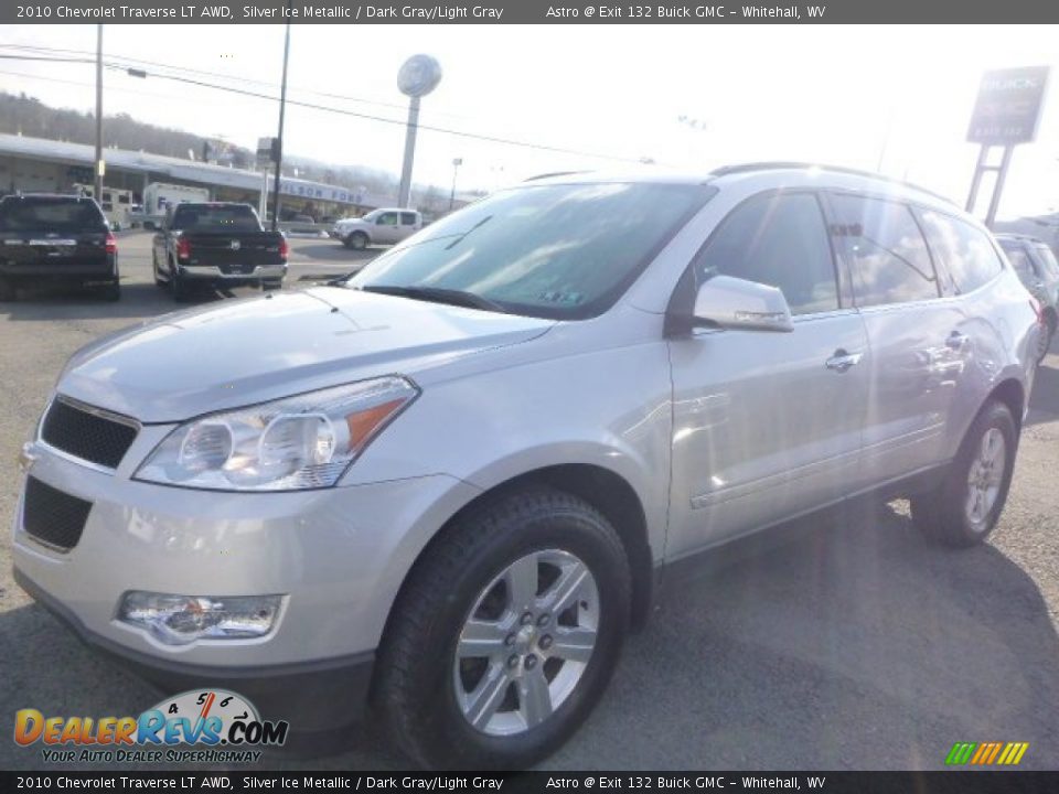 2010 Chevrolet Traverse LT AWD Silver Ice Metallic / Dark Gray/Light Gray Photo #3