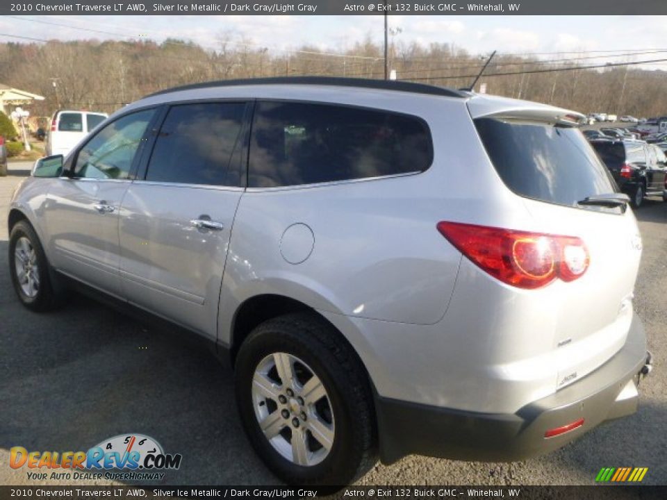 2010 Chevrolet Traverse LT AWD Silver Ice Metallic / Dark Gray/Light Gray Photo #5