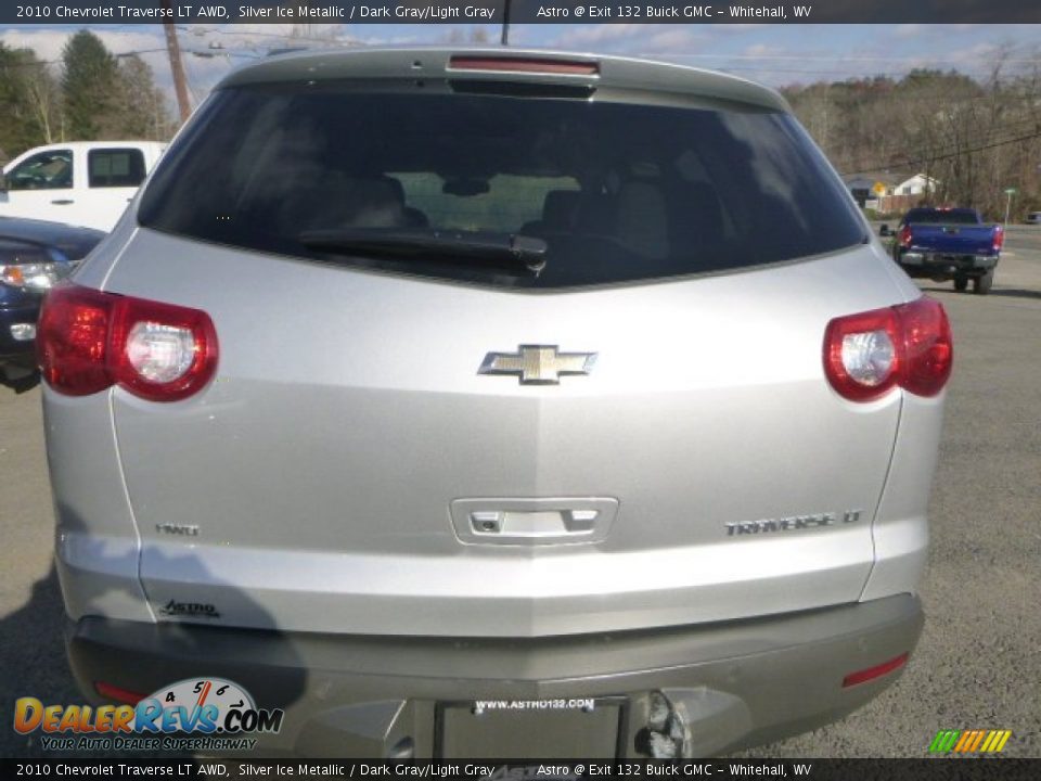 2010 Chevrolet Traverse LT AWD Silver Ice Metallic / Dark Gray/Light Gray Photo #6